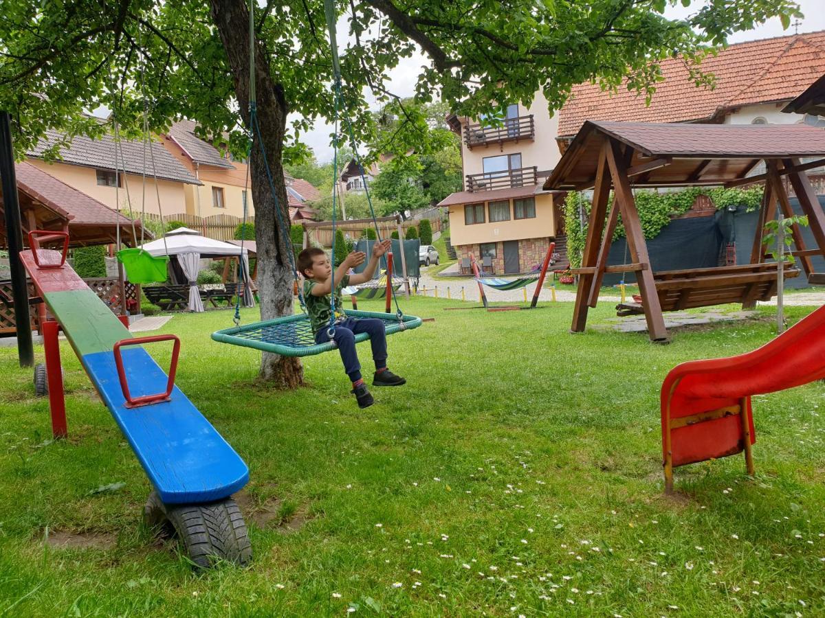 Pensiunea Sarah Bran Bran  Dış mekan fotoğraf