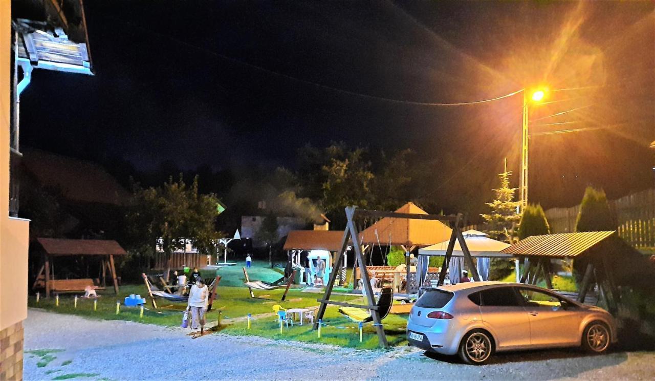 Pensiunea Sarah Bran Bran  Dış mekan fotoğraf